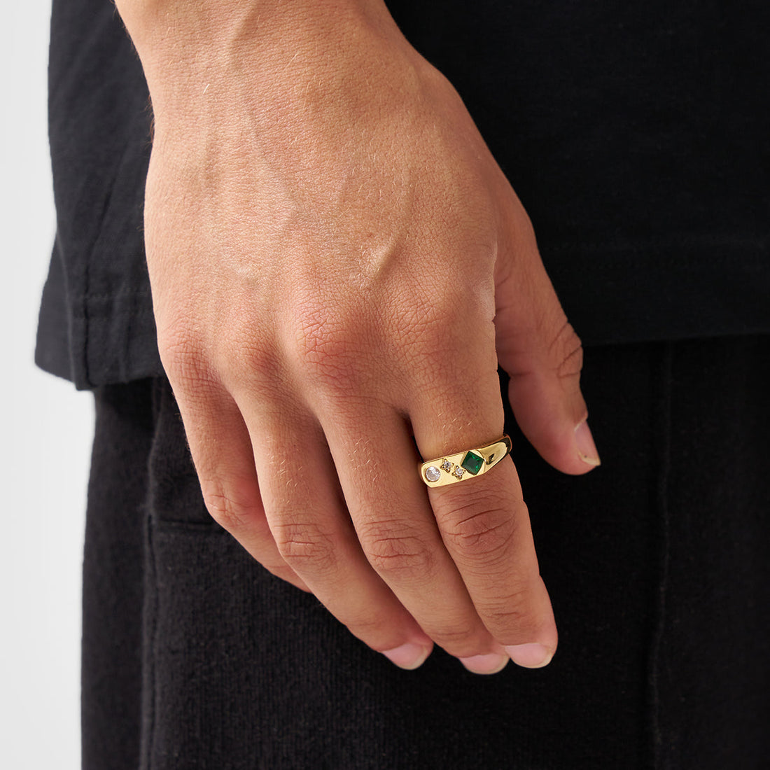 vintage-stone-signet-ring-gold