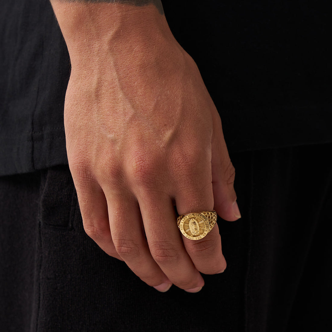 guadalupe-sovereign-ring-gold