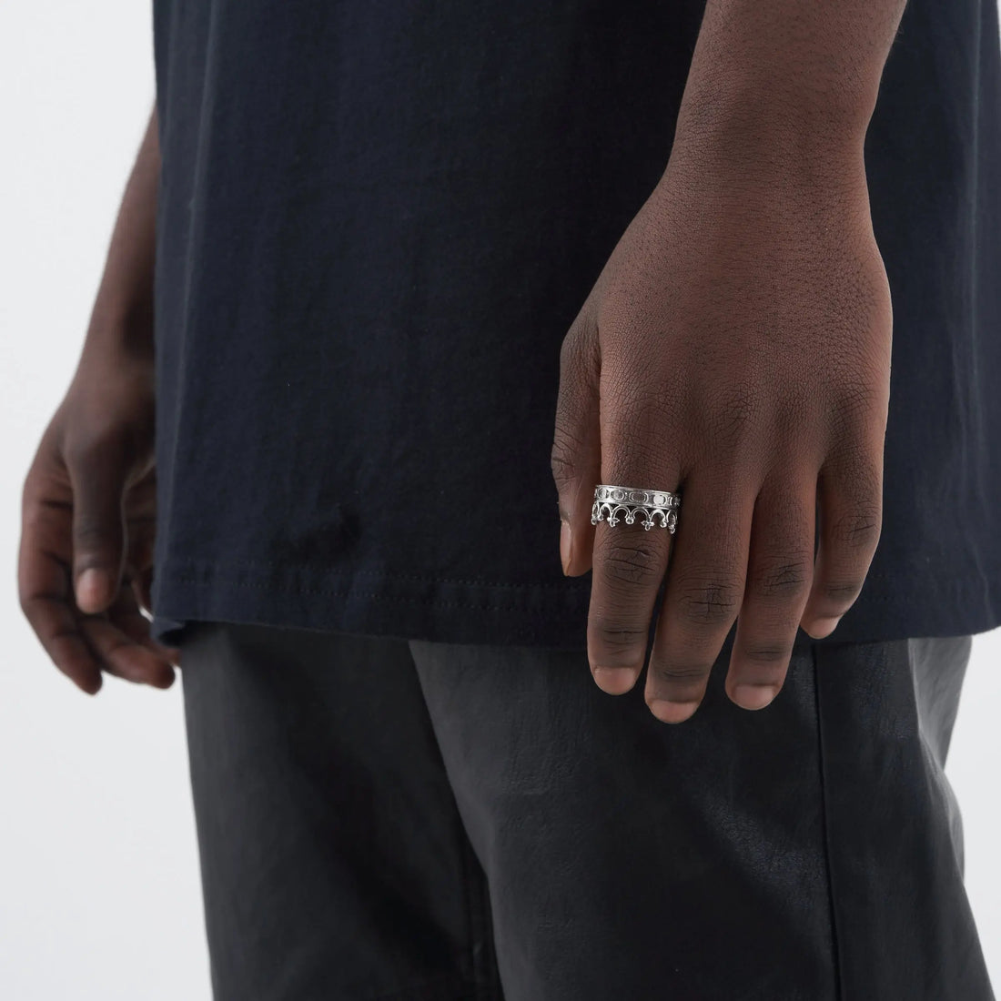 Crown Ring (Silver) -- DVVX CHAINS