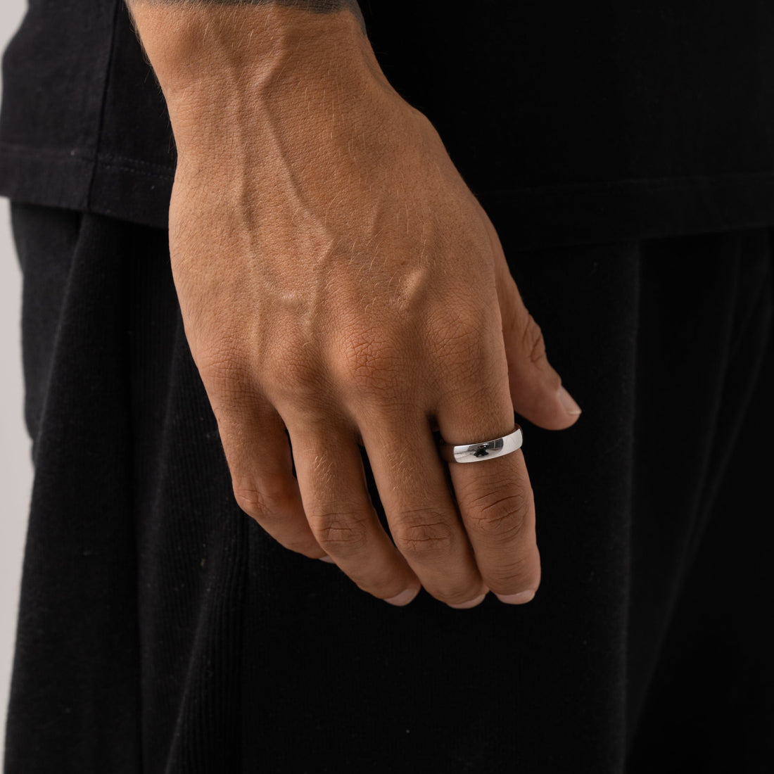 round-band-ring-silver