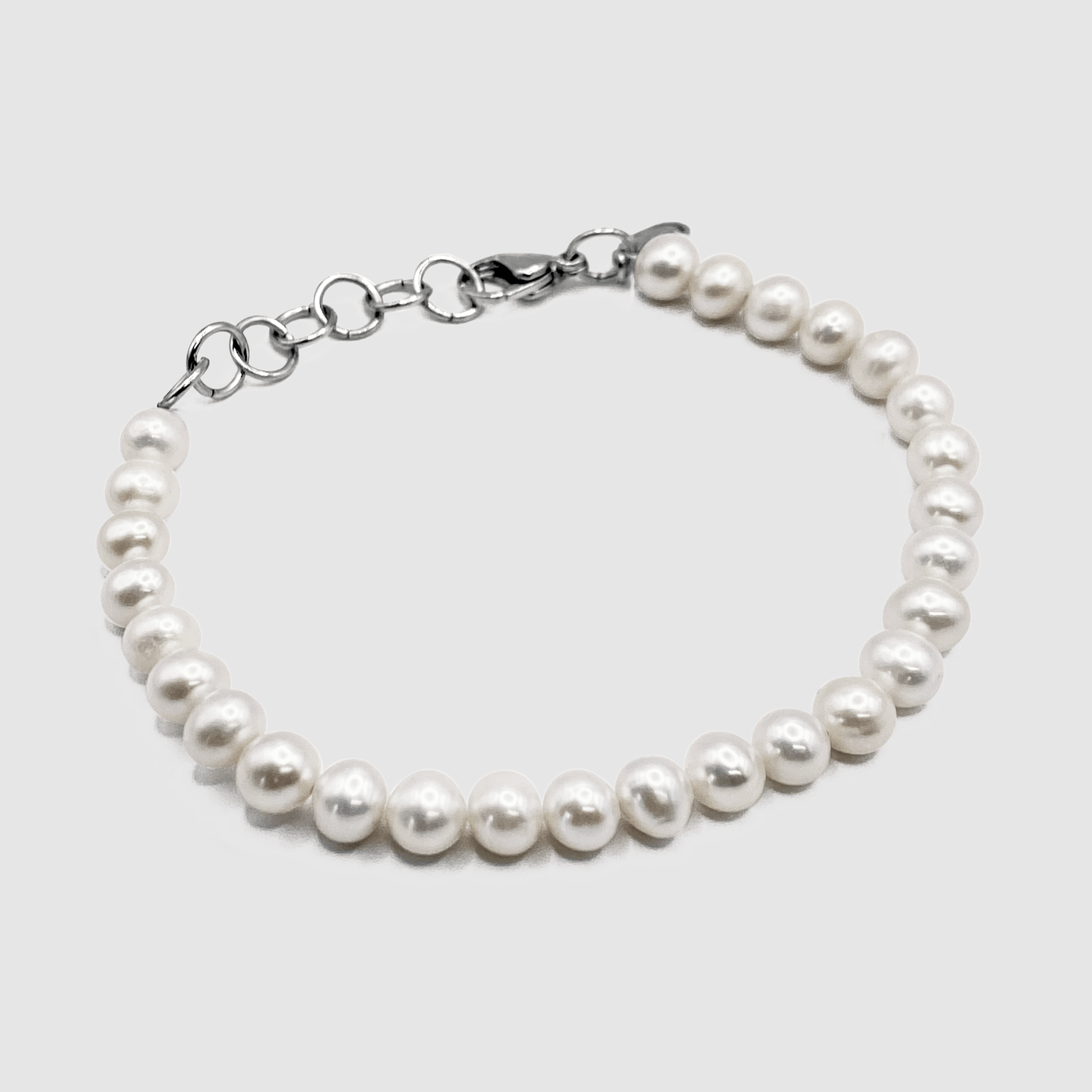 rounded-real-pearl-bracelet-silver